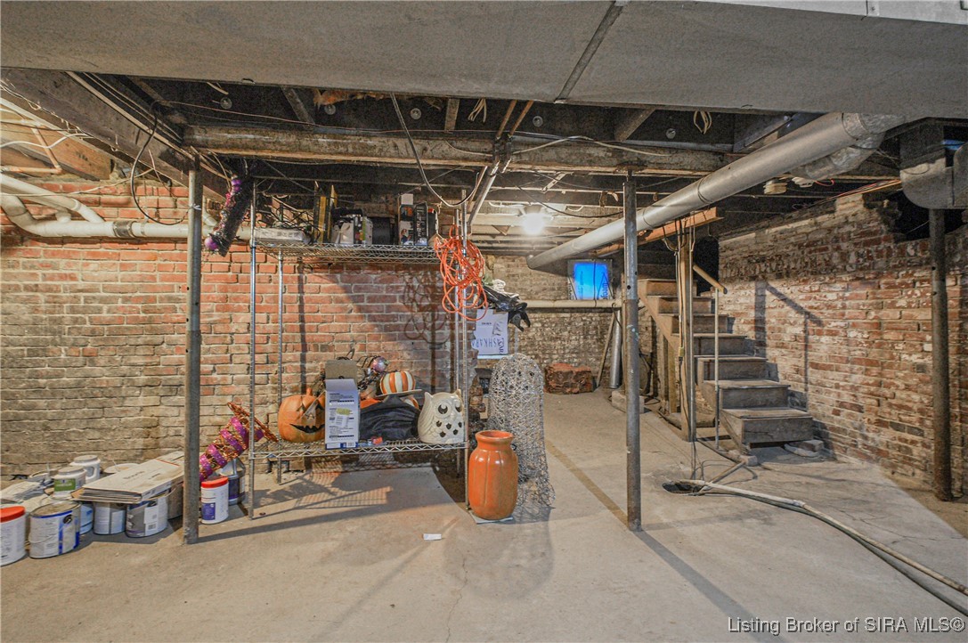 209 W Market Street