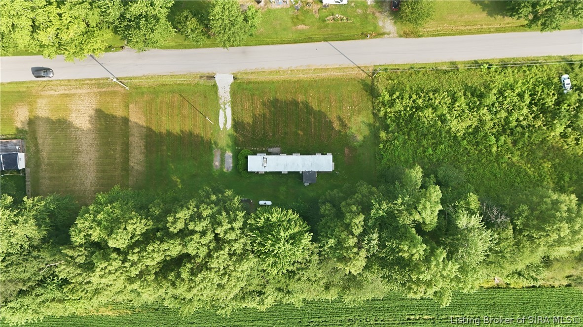 19604 Lakeview Drive