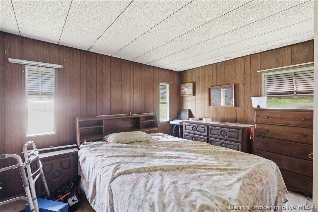 19604 Lakeview Drive