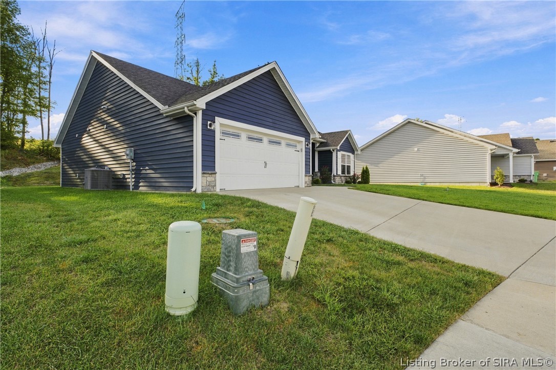 7018 Hollkamp Way