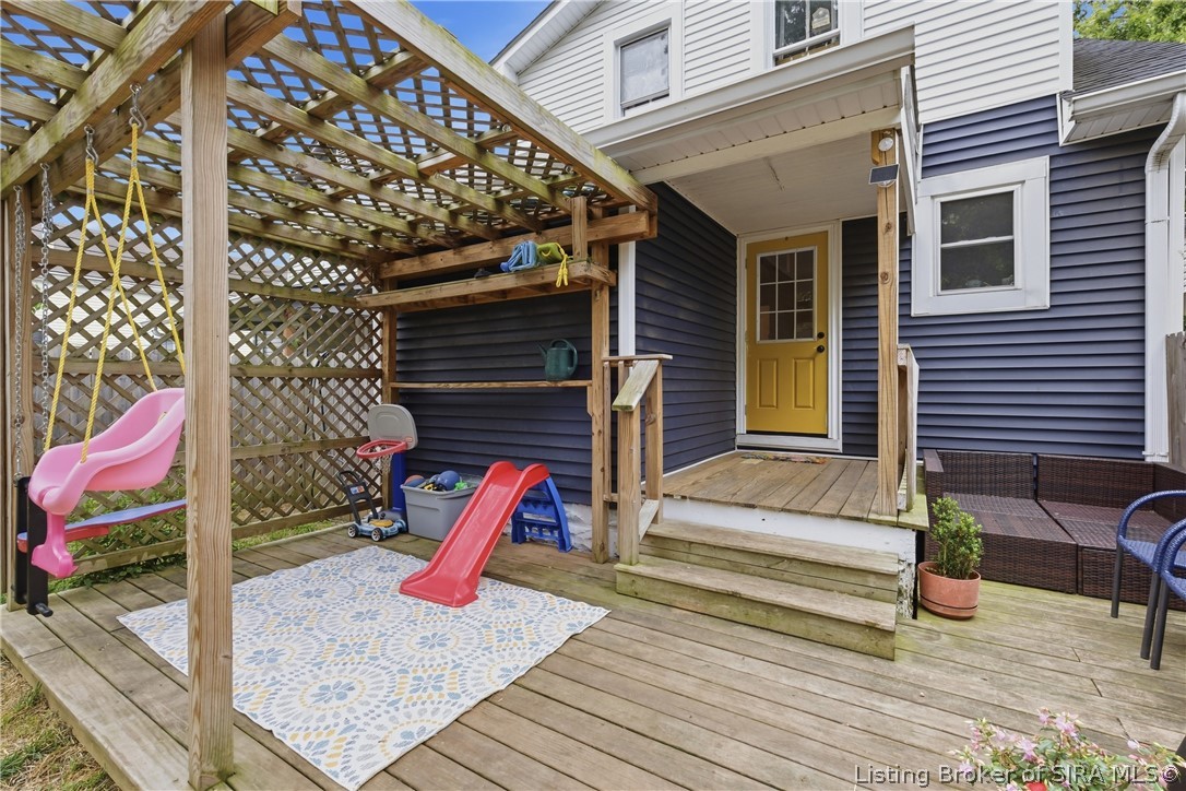 618 E 9th Street
