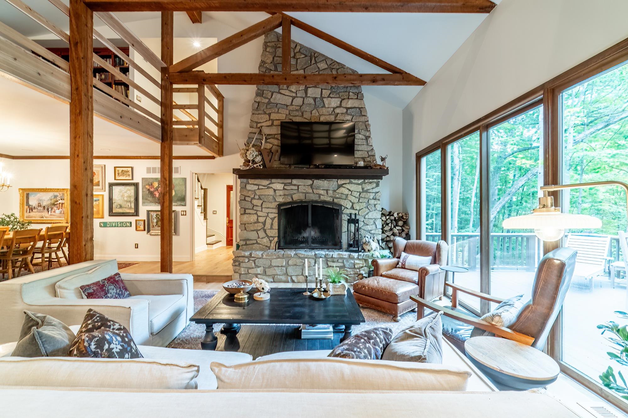15520 Woodbrook Trail