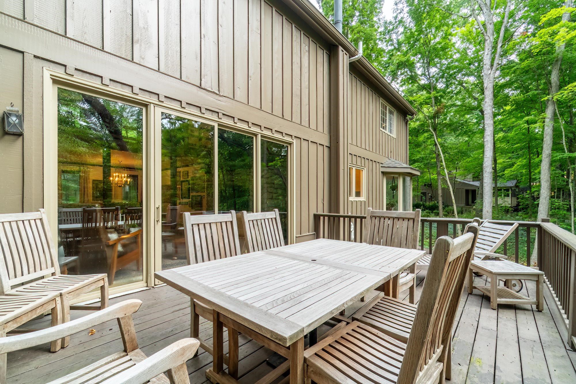 15520 Woodbrook Trail
