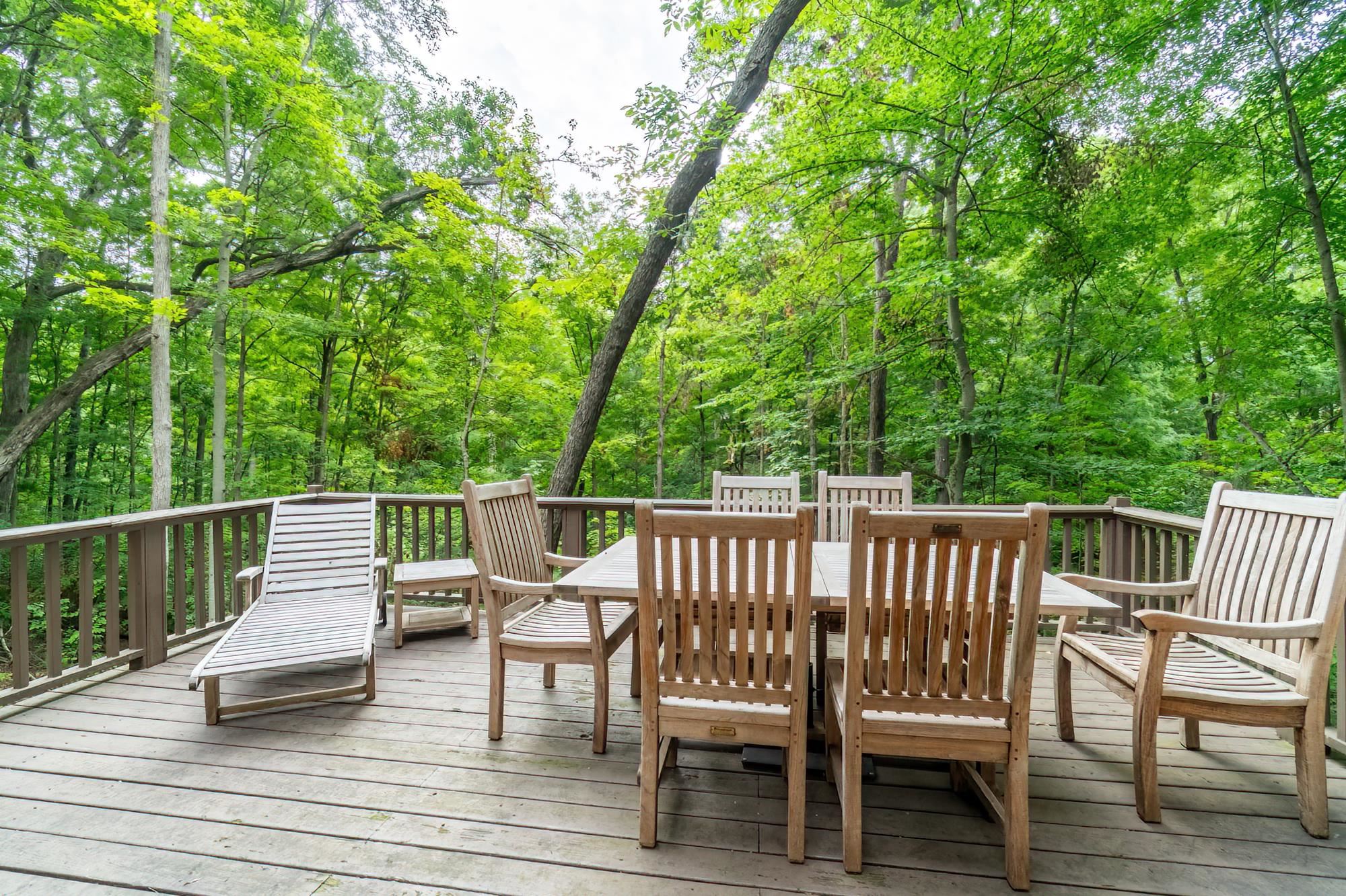 15520 Woodbrook Trail
