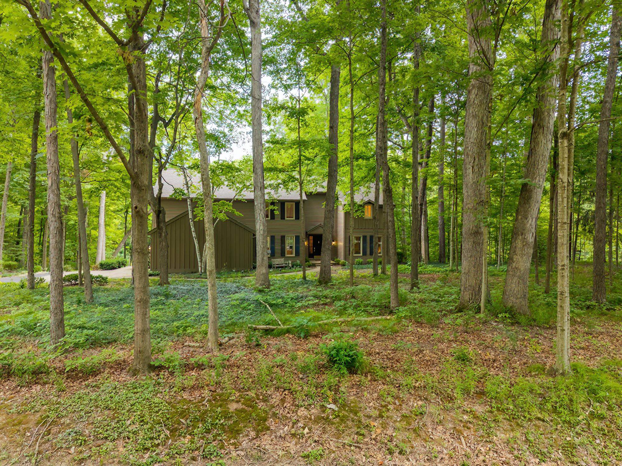 15520 Woodbrook Trail