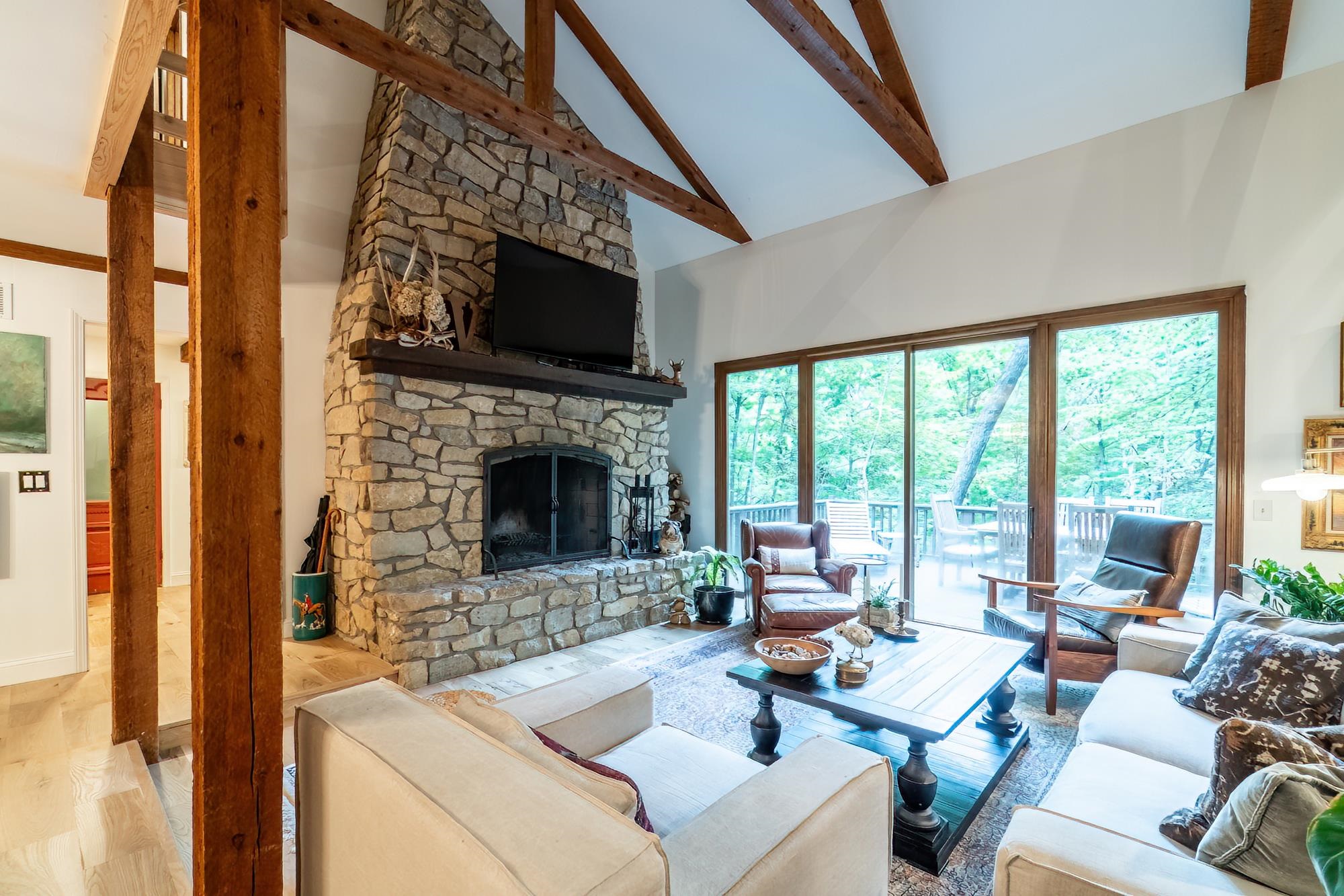 15520 Woodbrook Trail