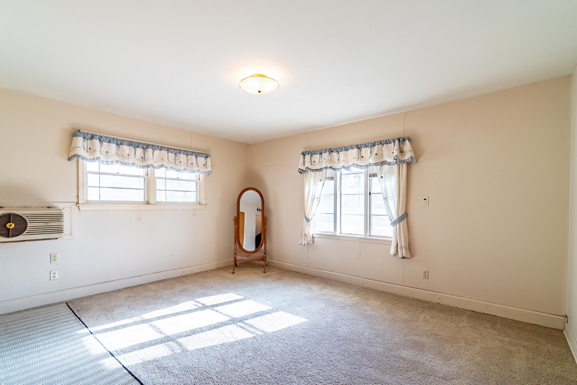 440 W Fleming Avenue