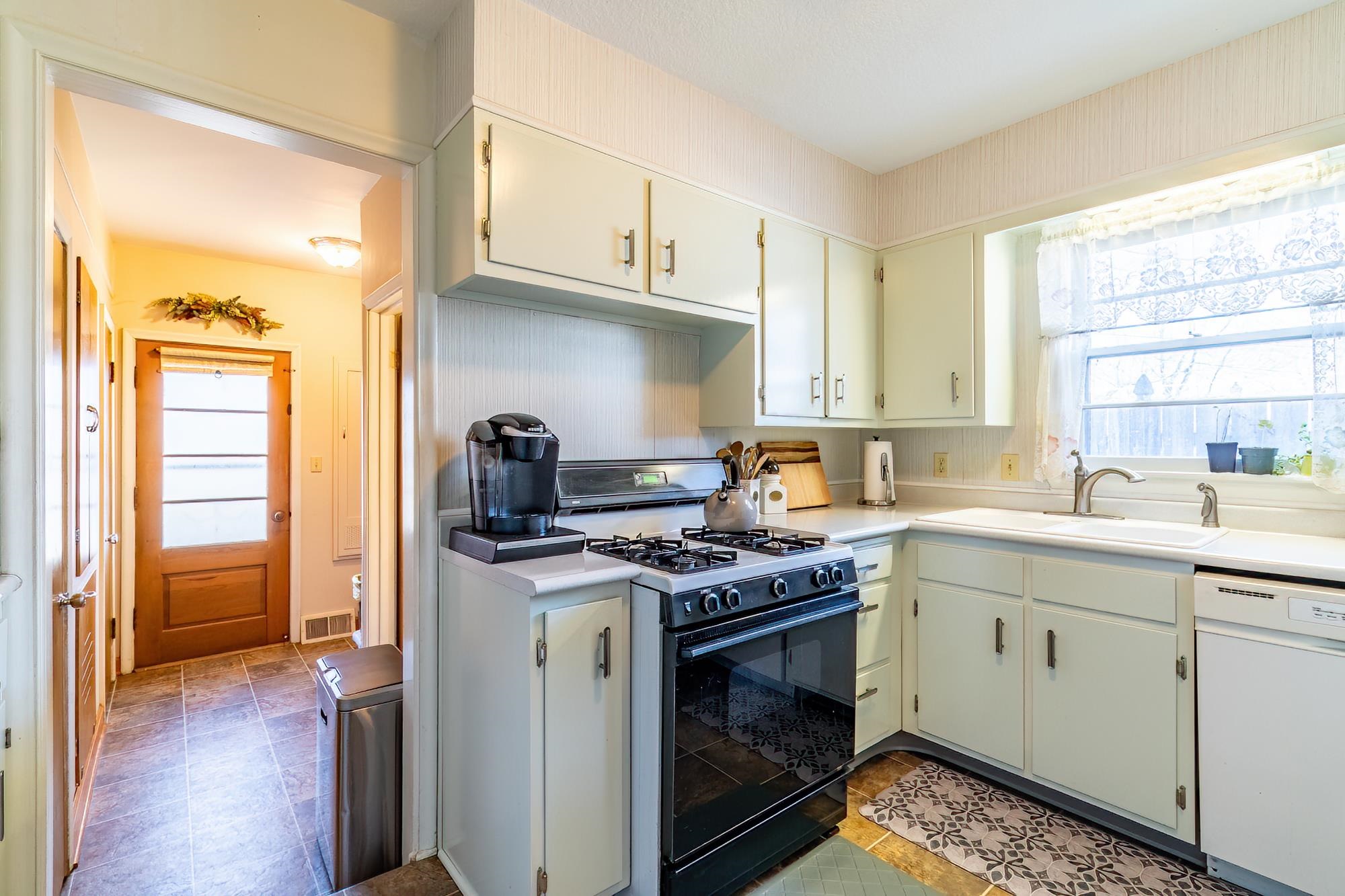 440 W Fleming Avenue