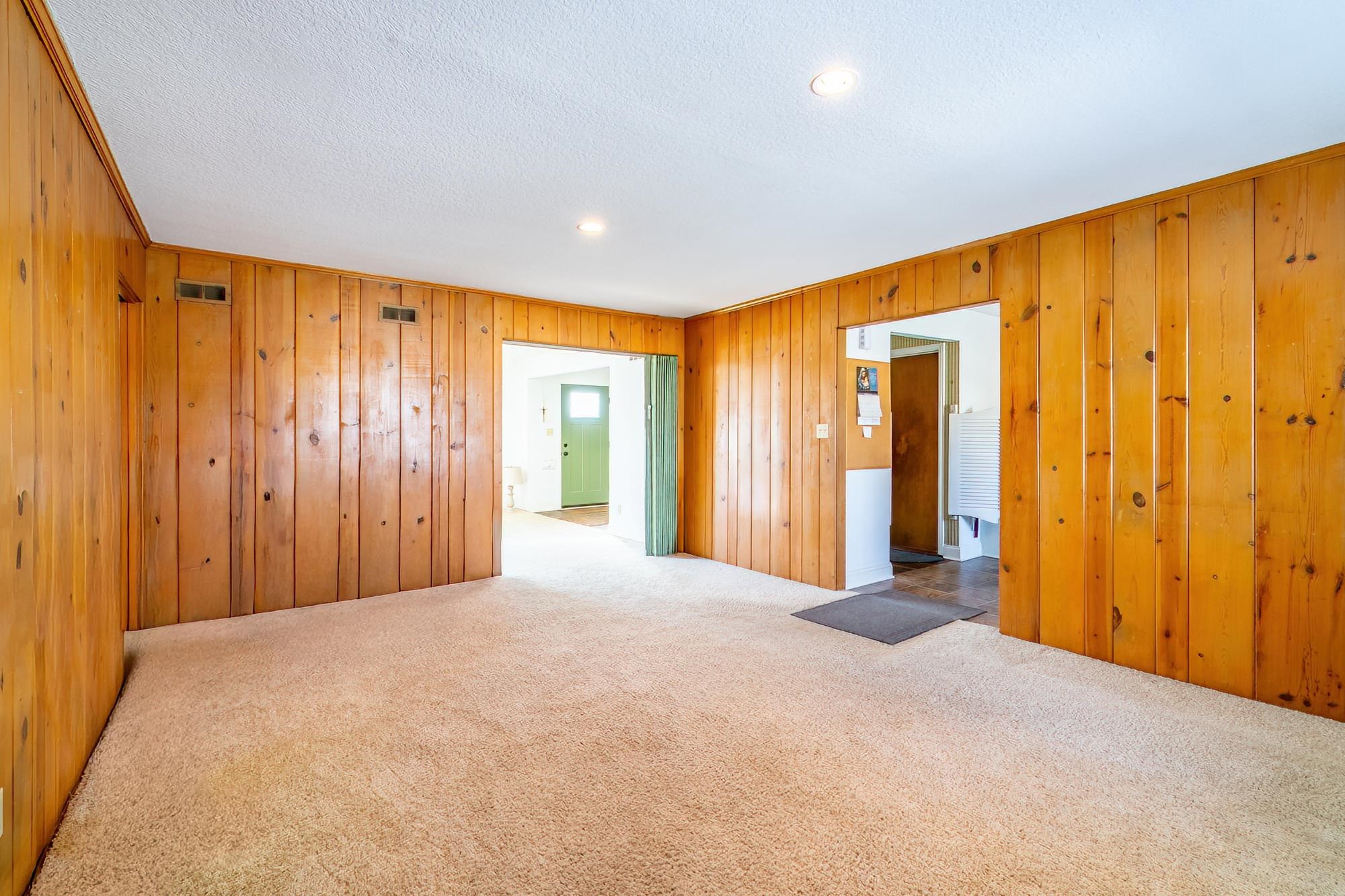 440 W Fleming Avenue