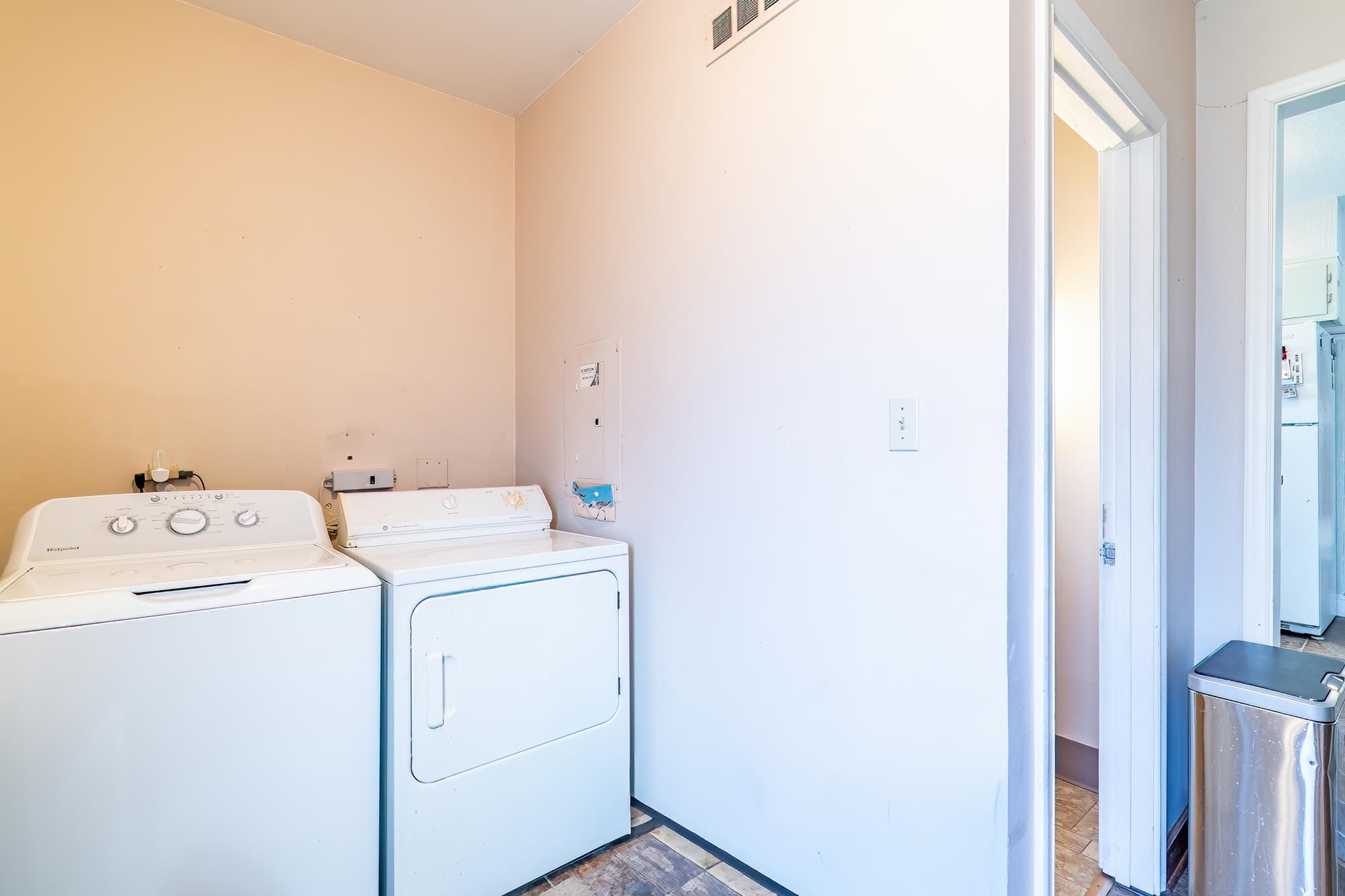 440 W Fleming Avenue