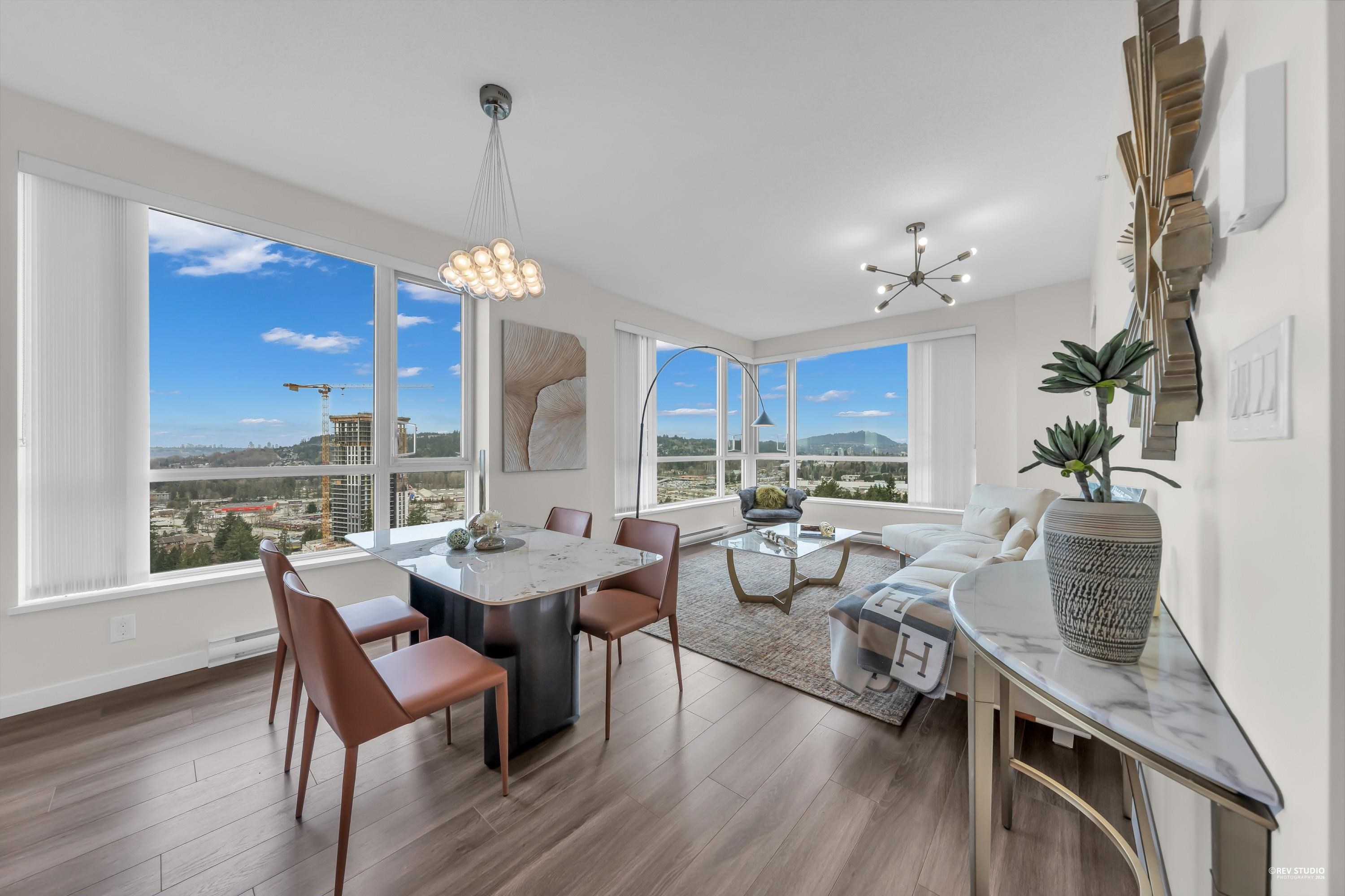 2404 3096 WINDSOR GATE Unit: 2404