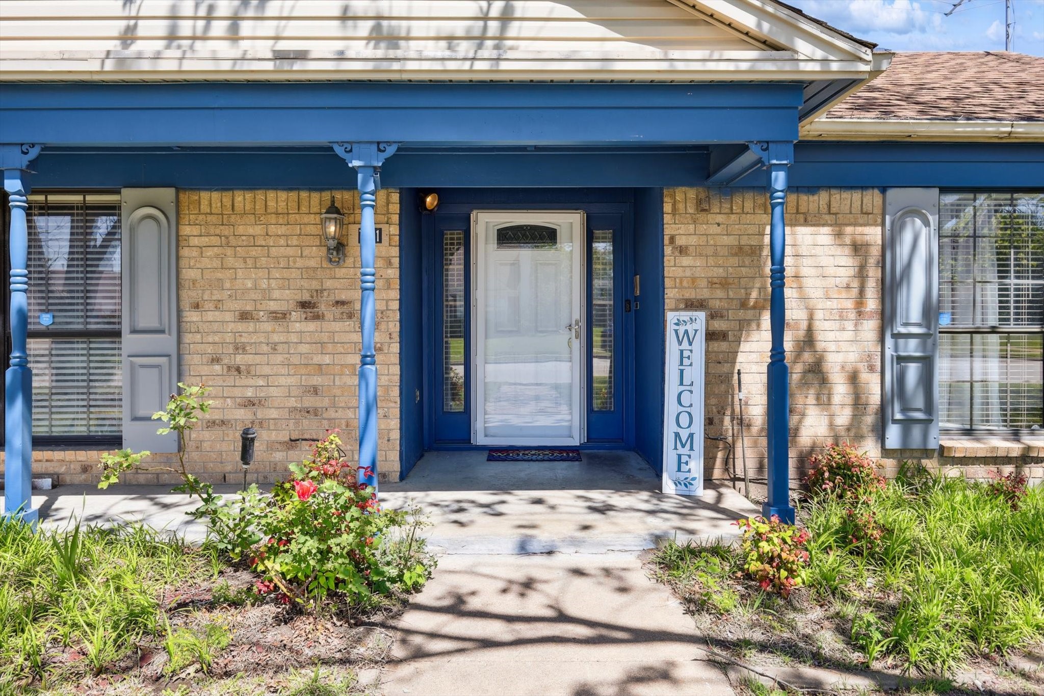 701 Carriagehouse Lane