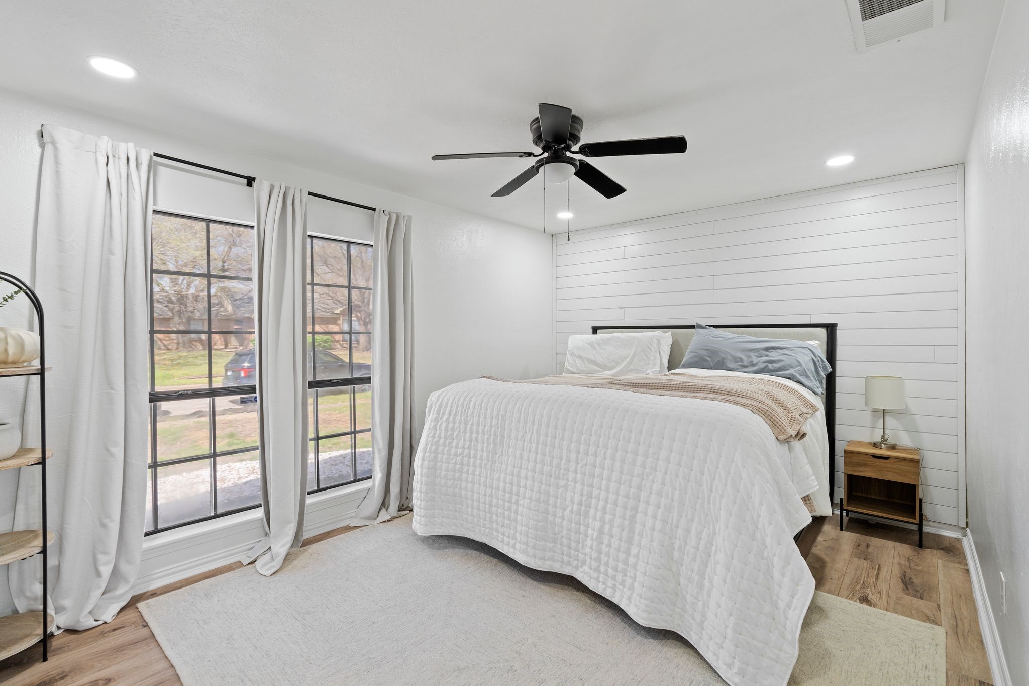 1382 Southridge Drive