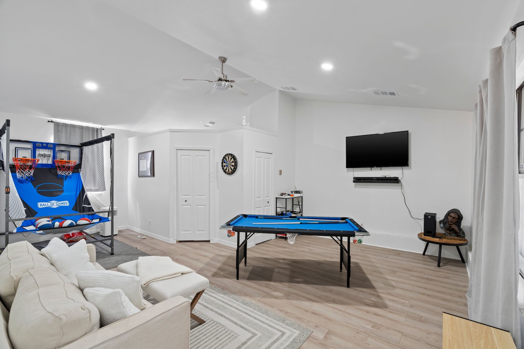 1382 Southridge Drive