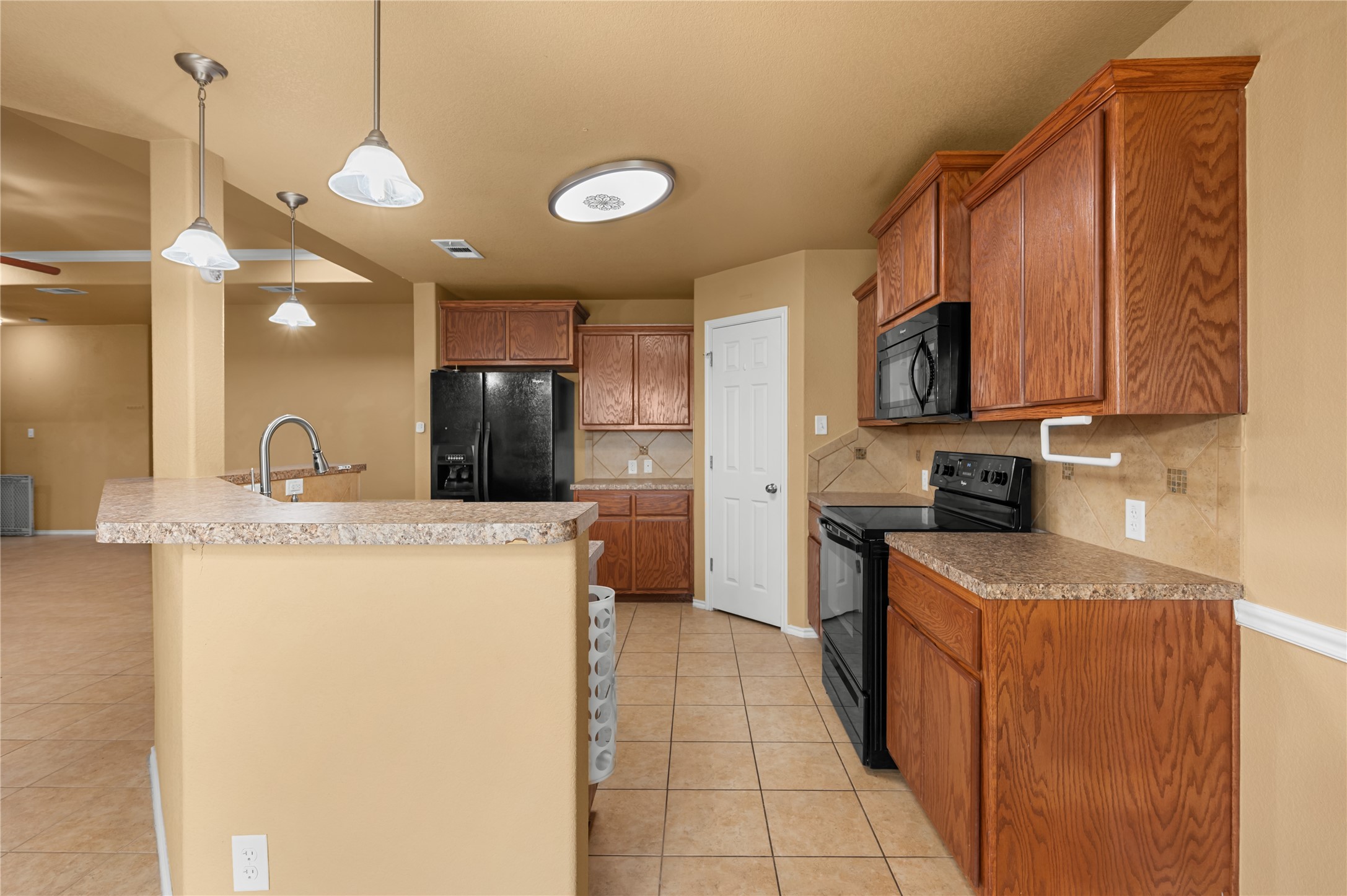 2200 Golden Eagle Drive