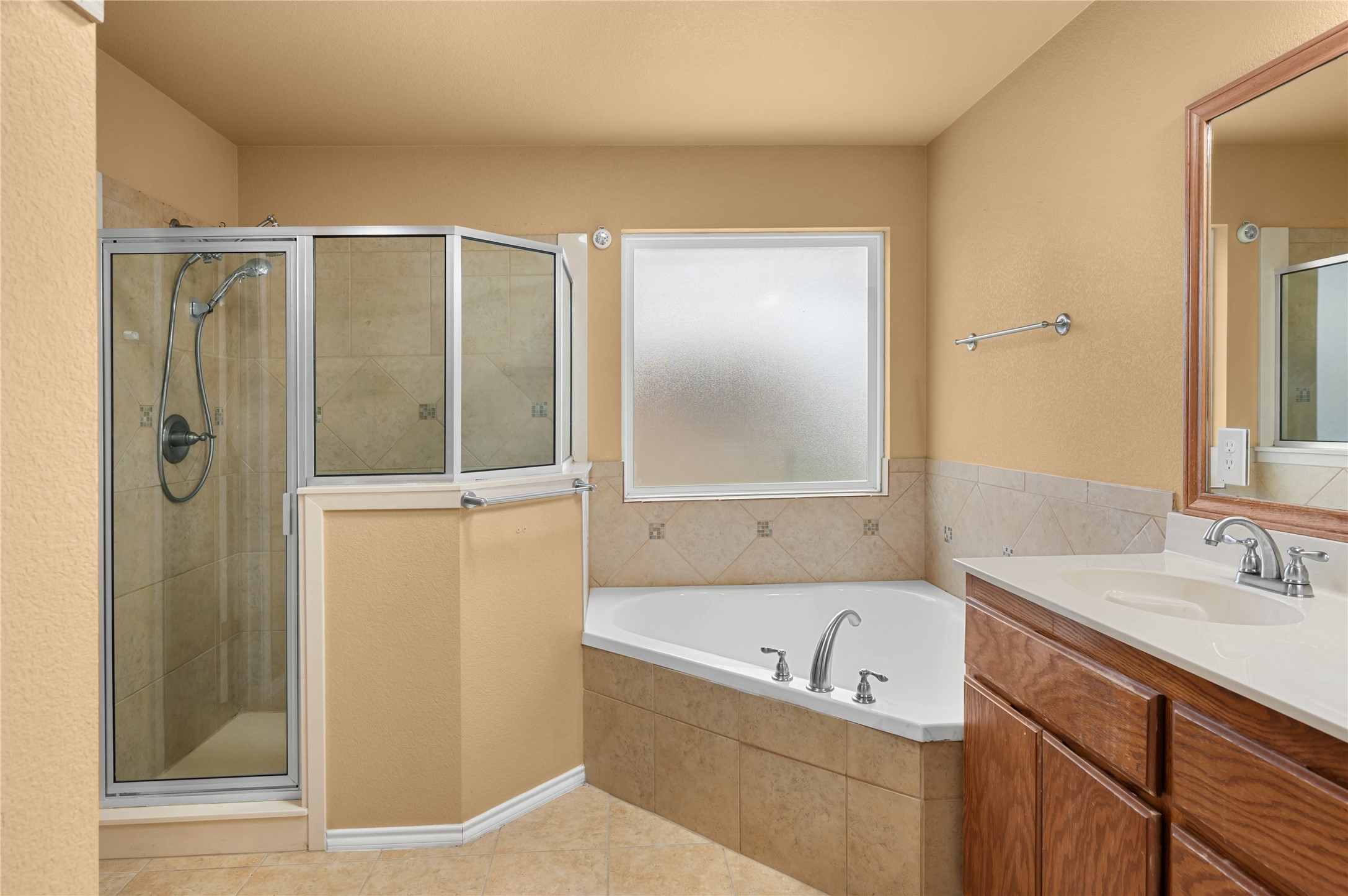 2200 Golden Eagle Drive