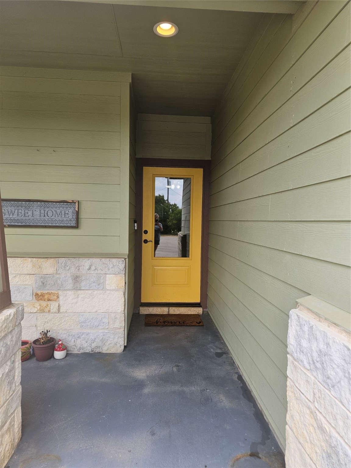 112 Crawford Court