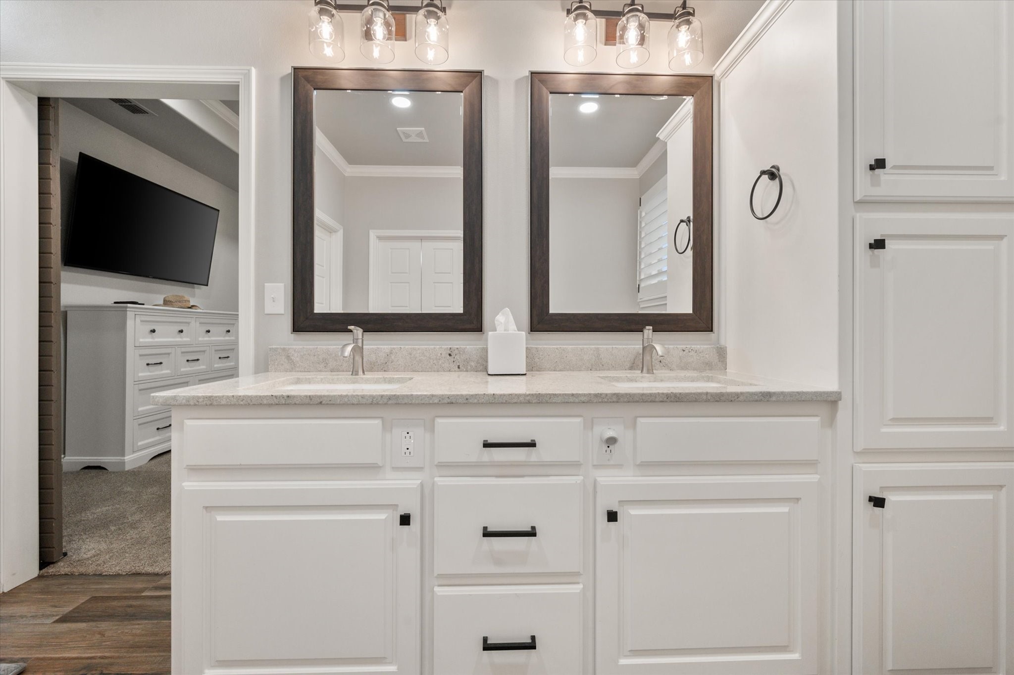 1105 Cotton Creek