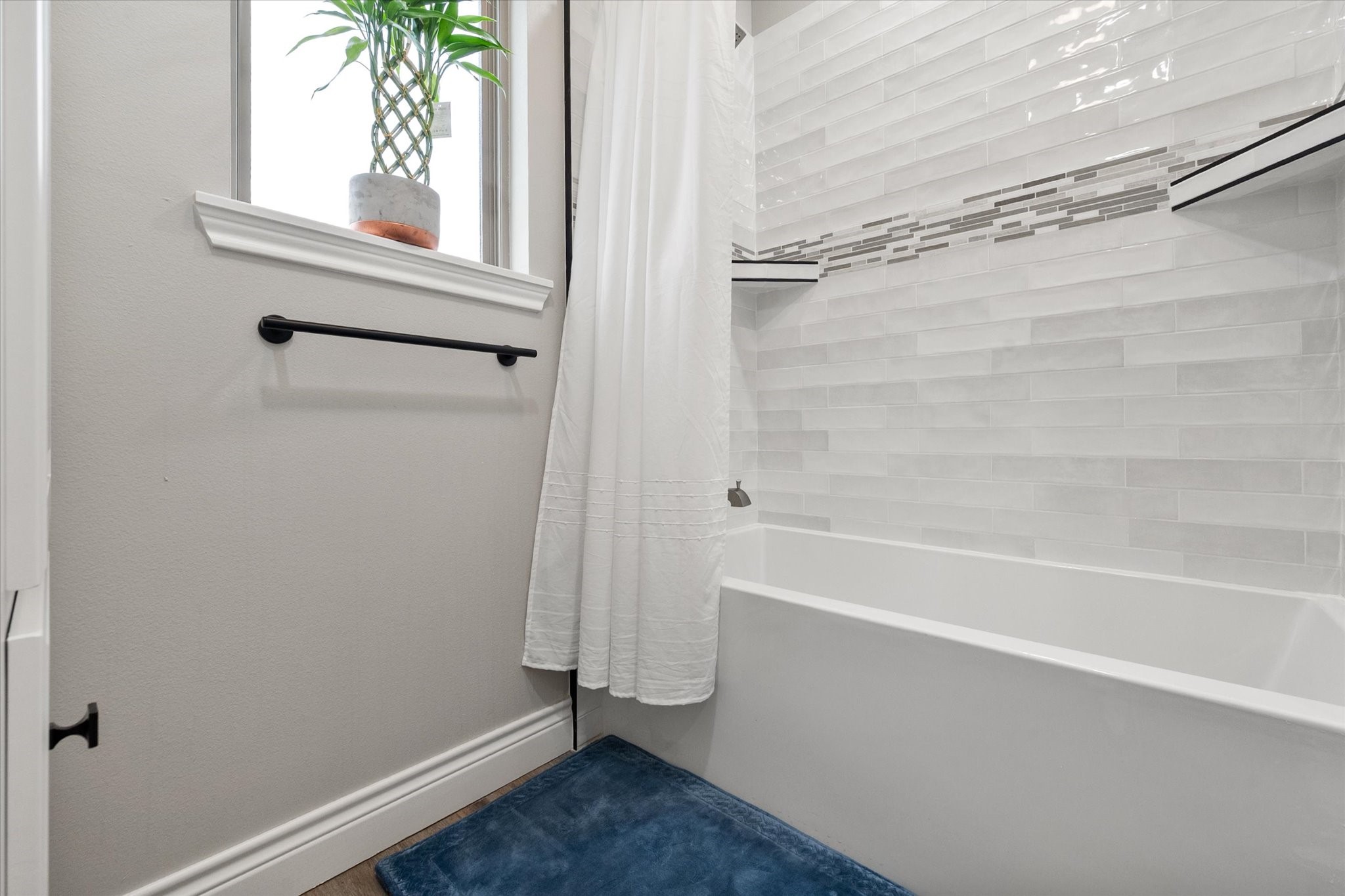 1105 Cotton Creek