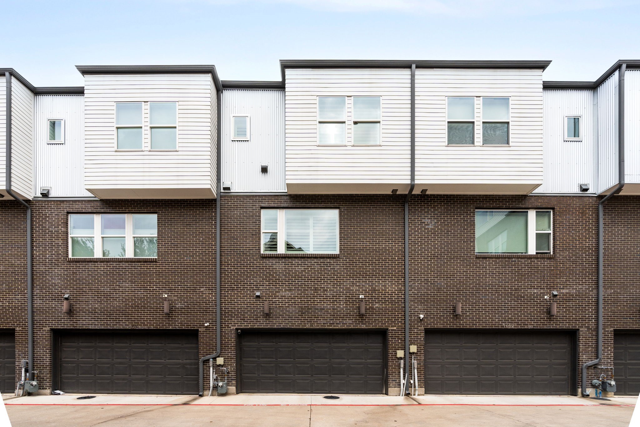 381 E Greenbriar Lane 1603