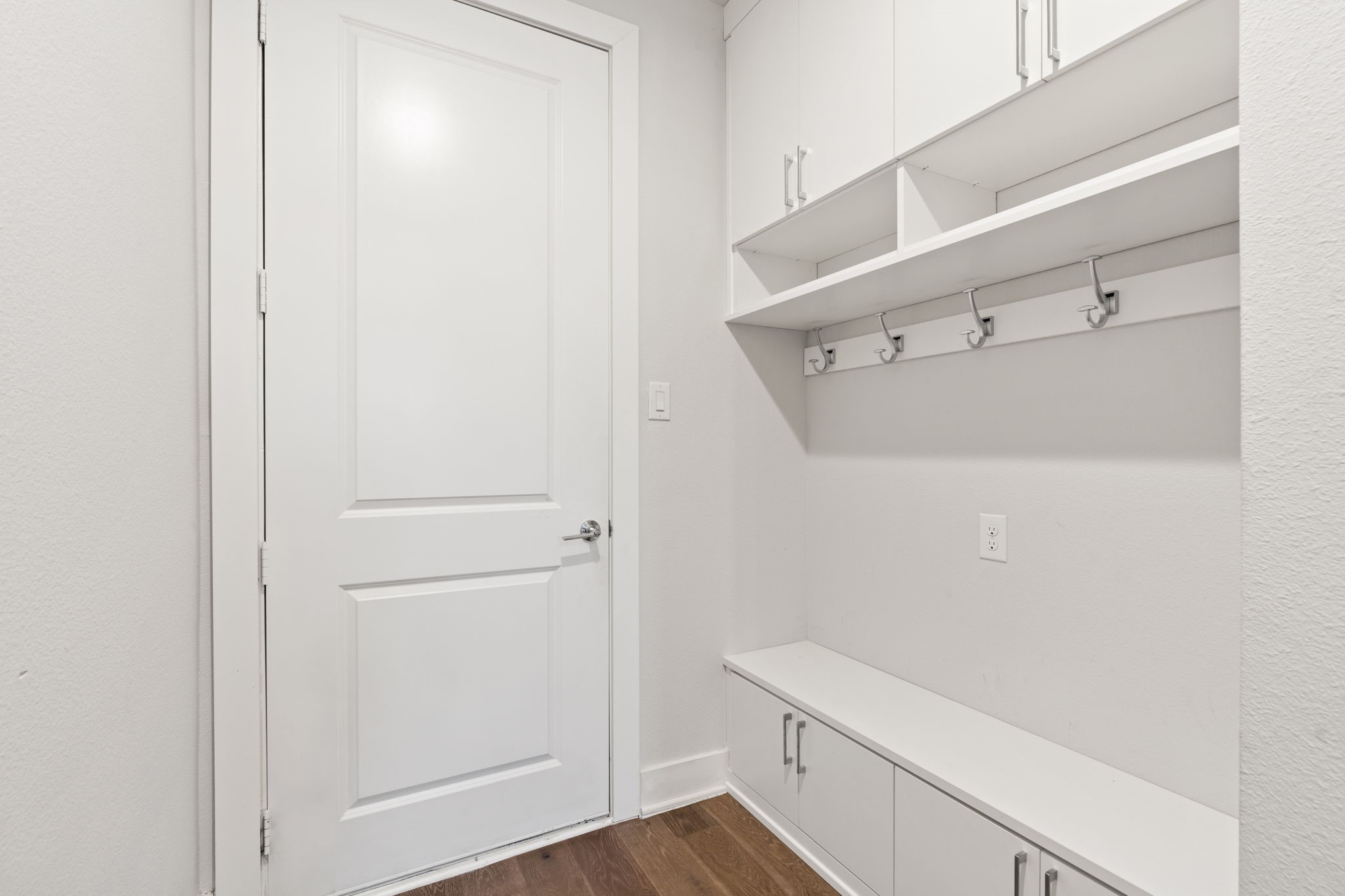 381 E Greenbriar Lane 1603