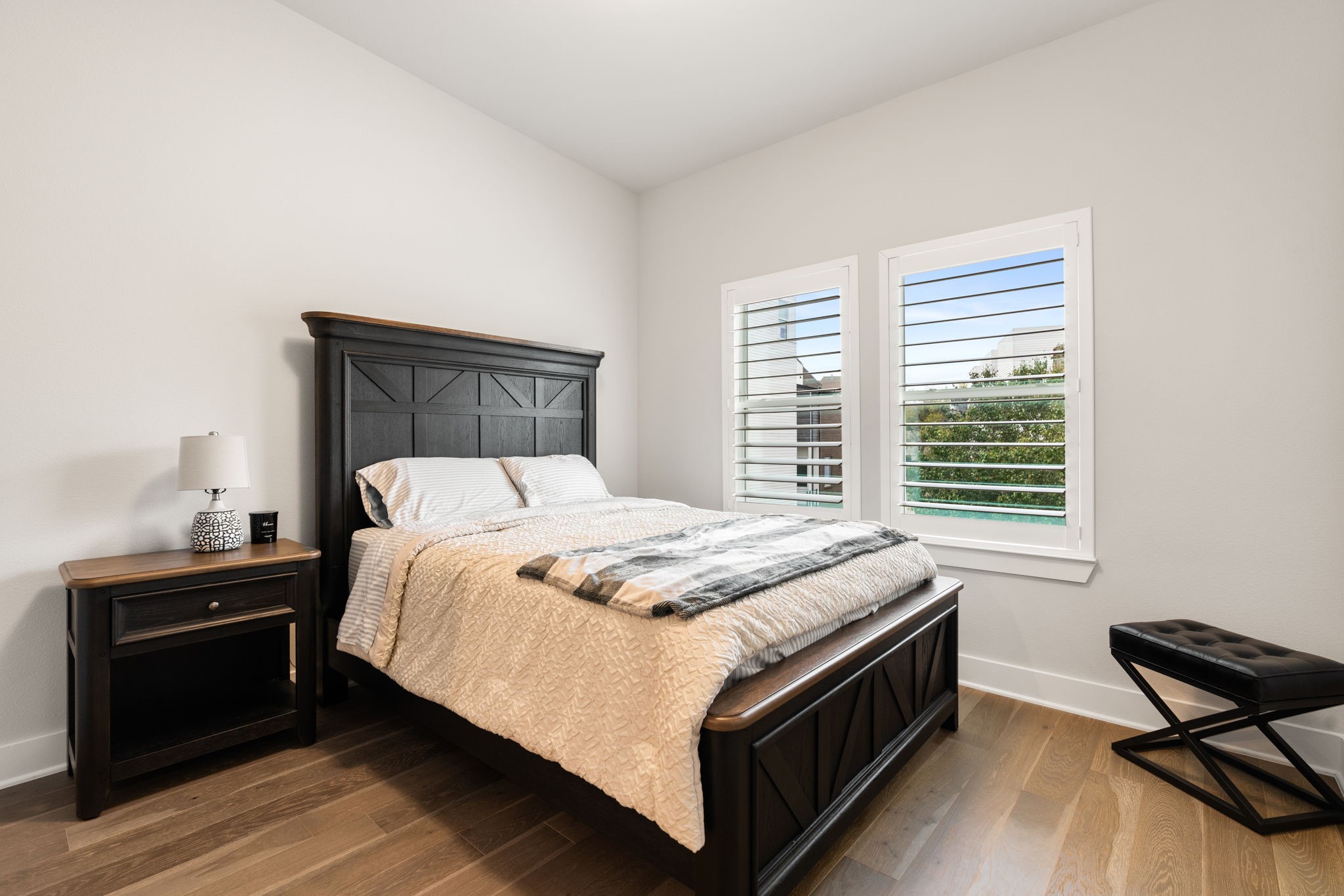 381 E Greenbriar Lane 1603