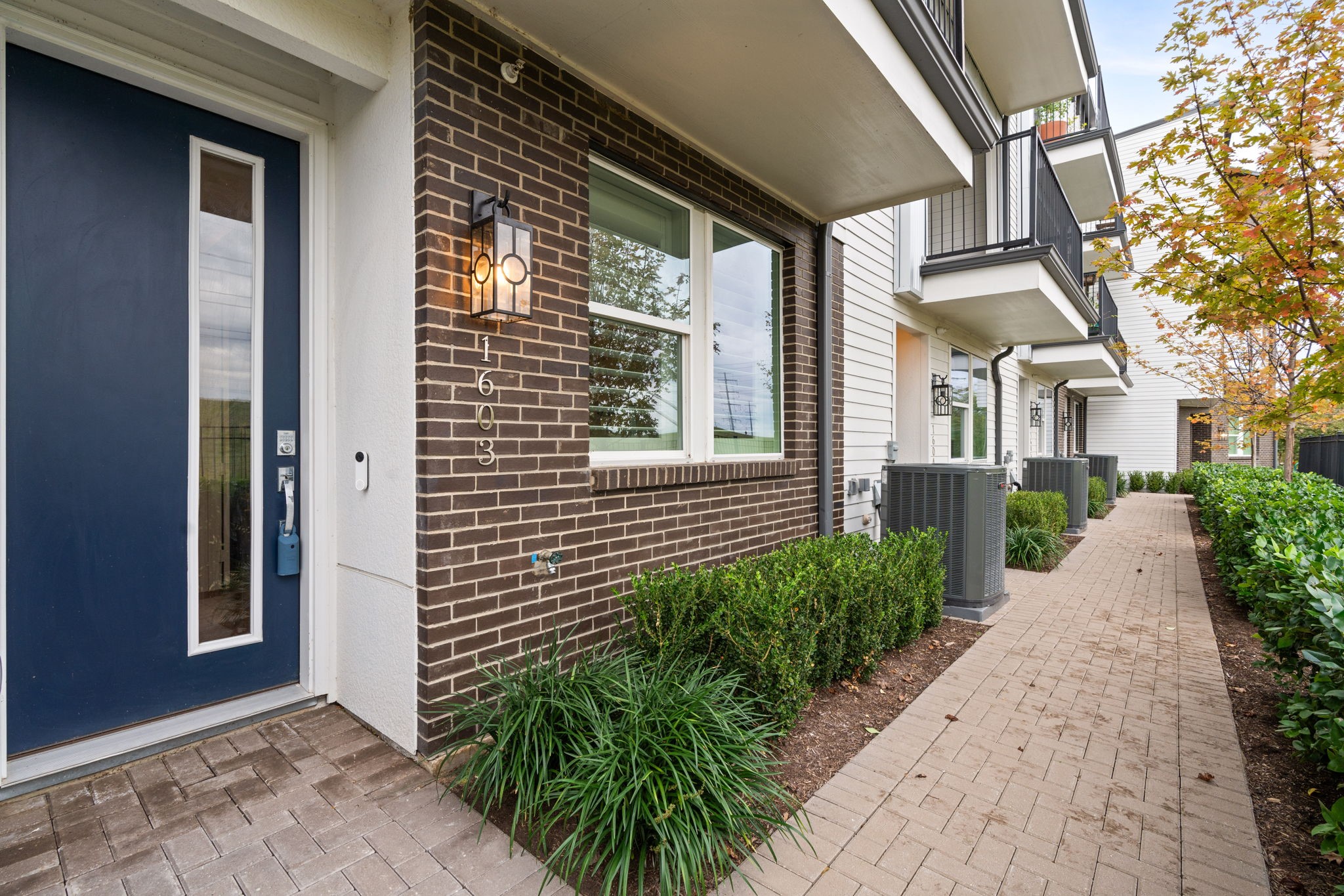 381 E Greenbriar Lane 1603