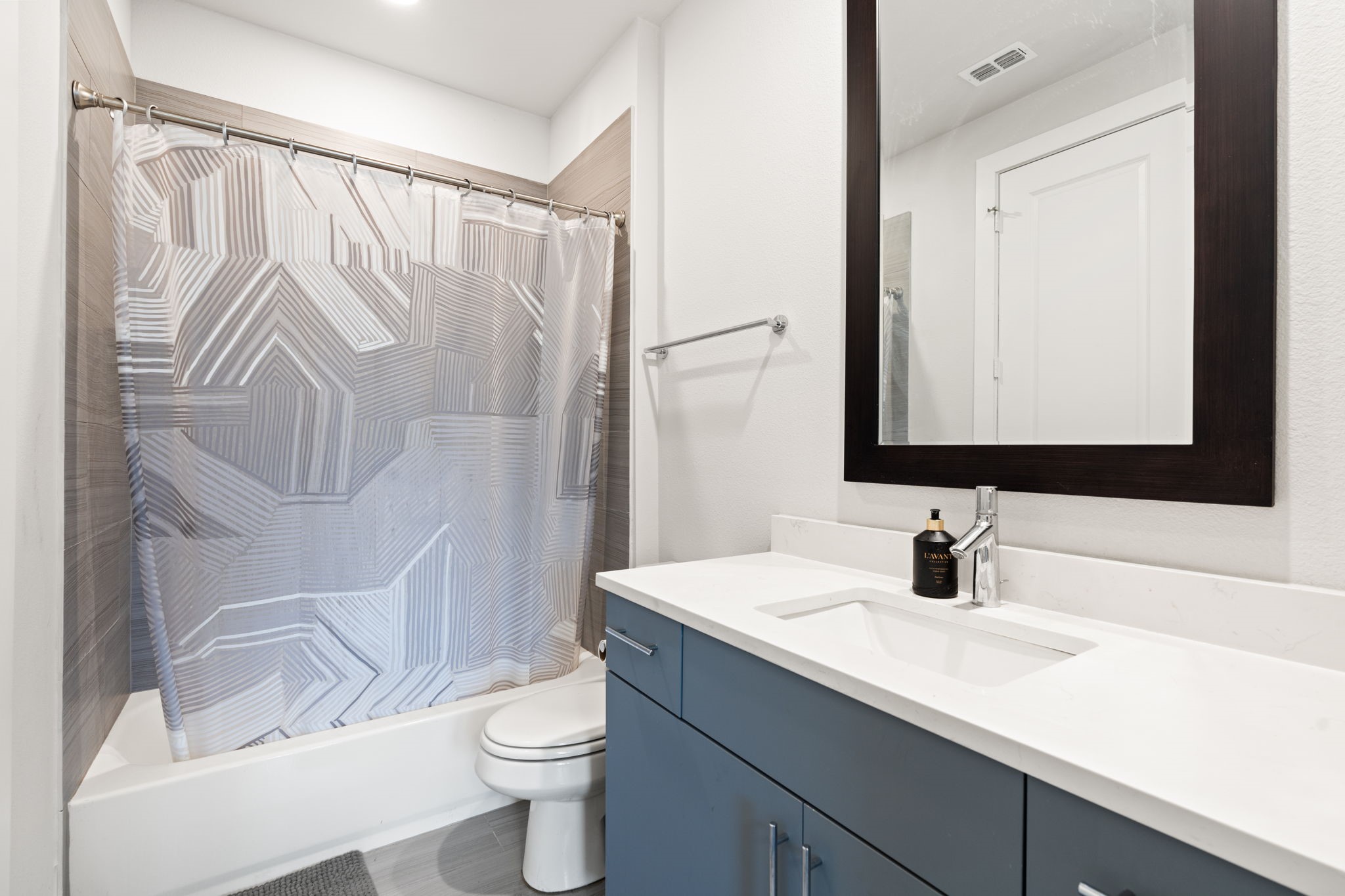 381 E Greenbriar Lane 1603