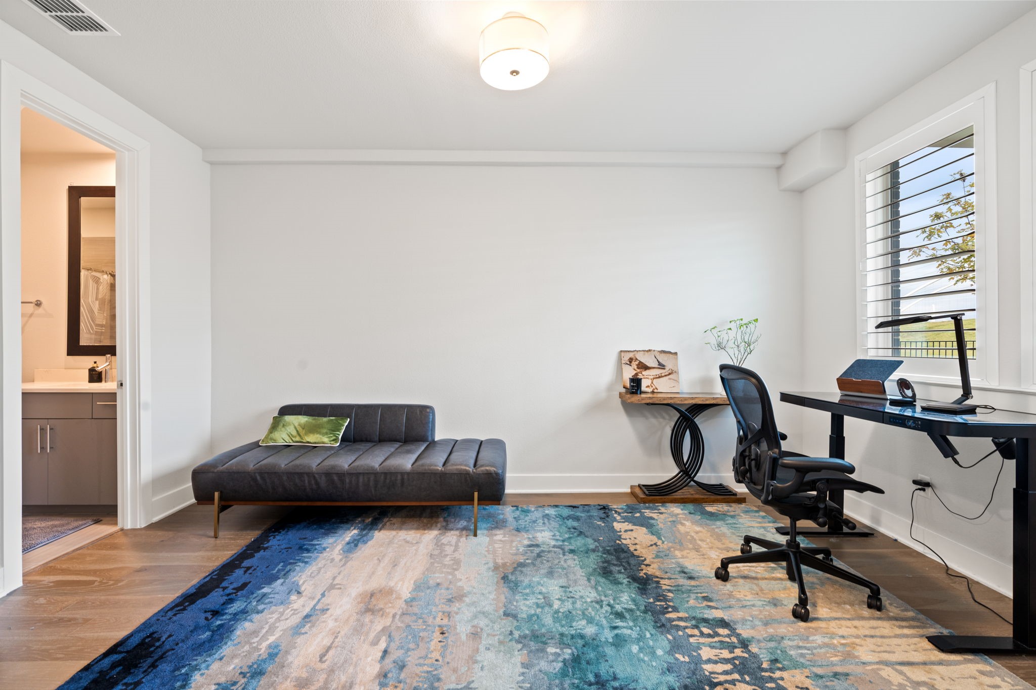 381 E Greenbriar Lane 1603