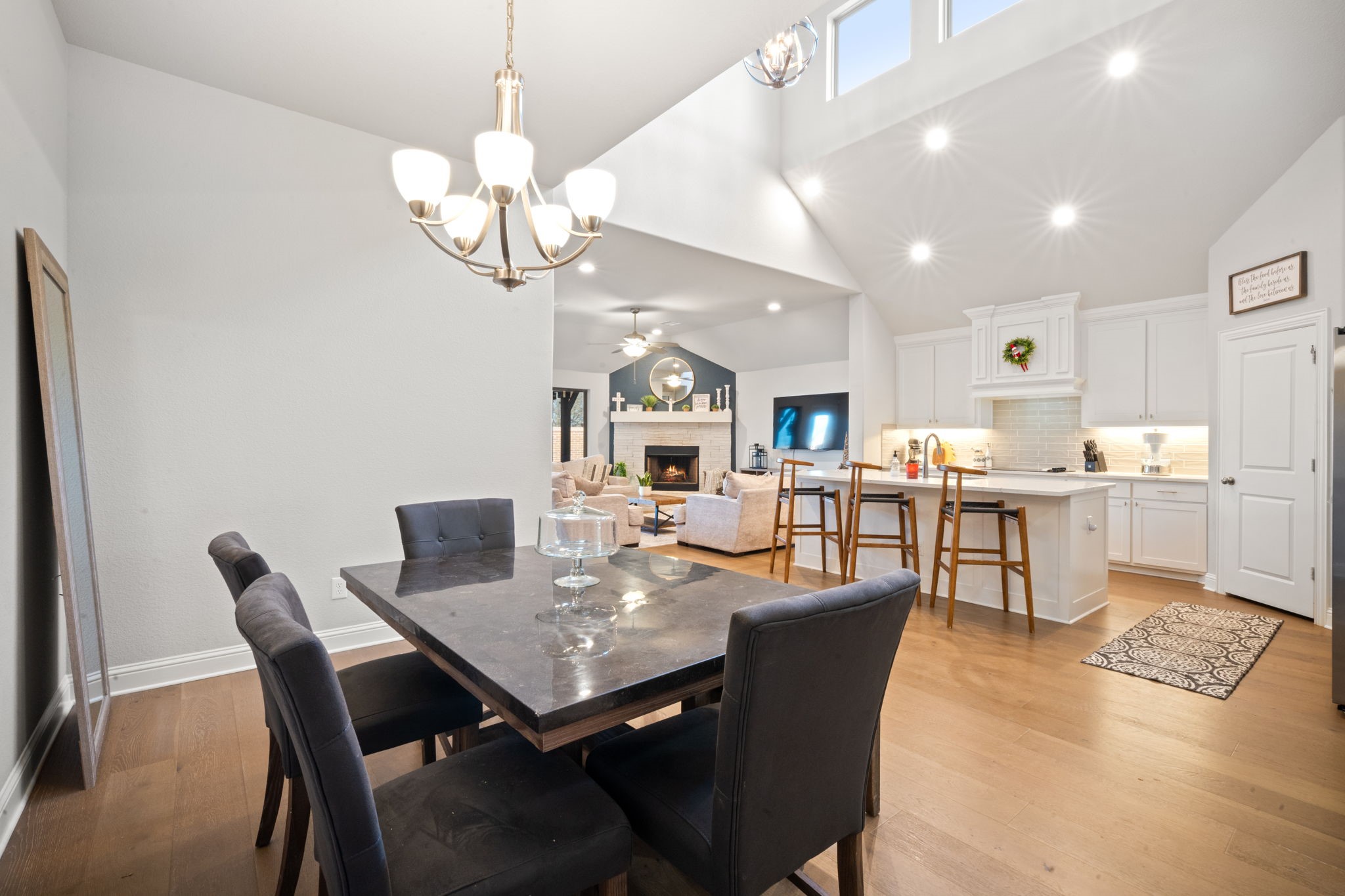 225 Lariat Trail