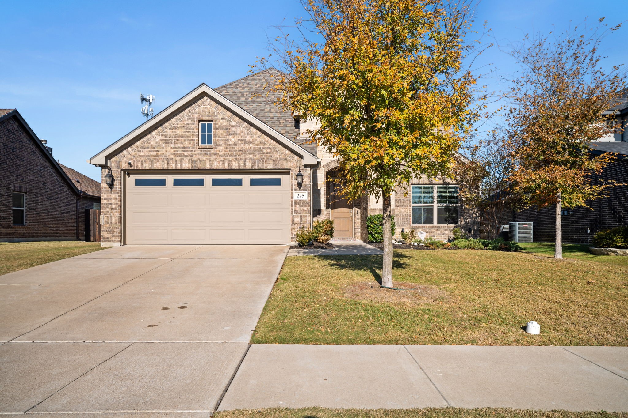 225 Lariat Trail