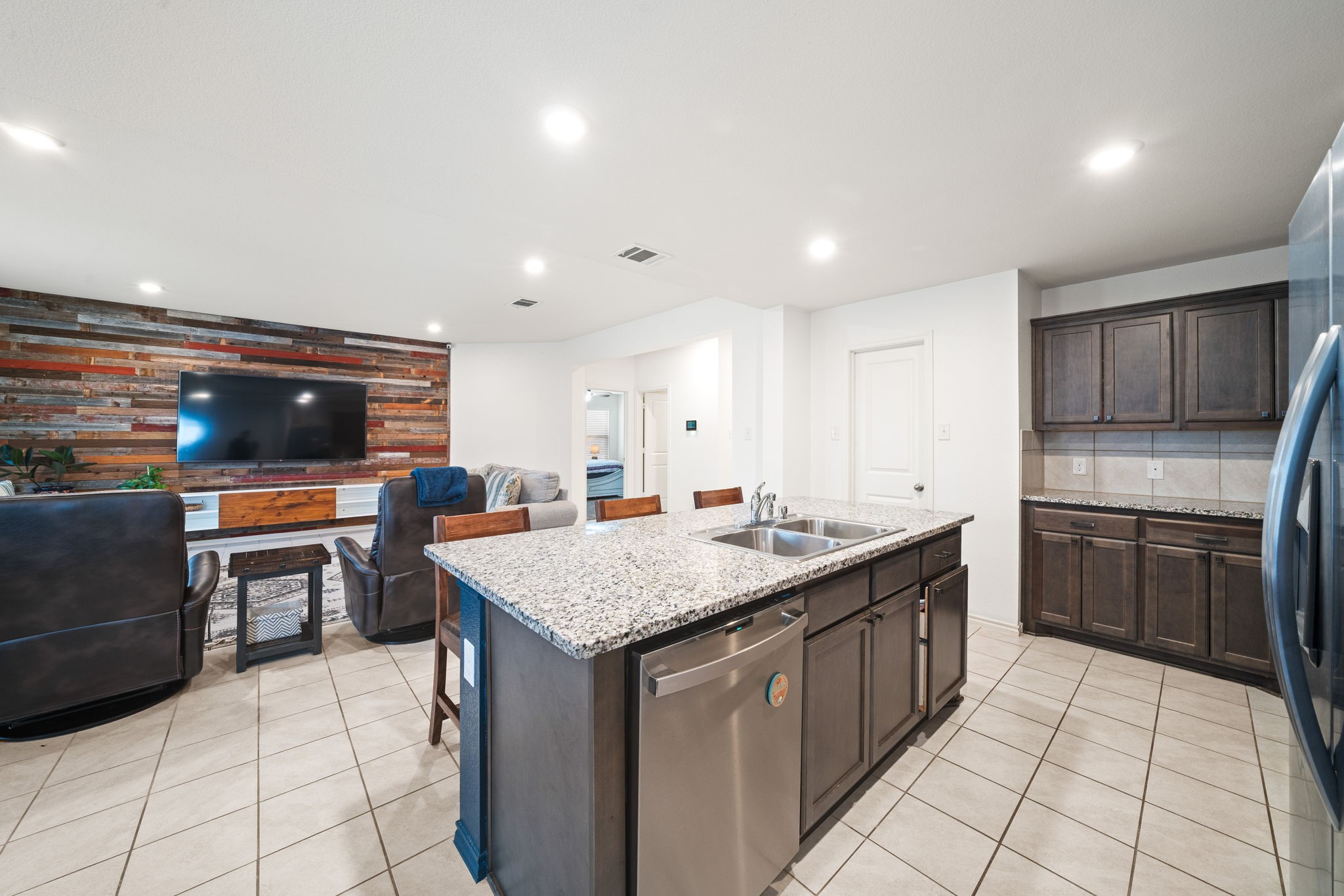 1536 Owen Way