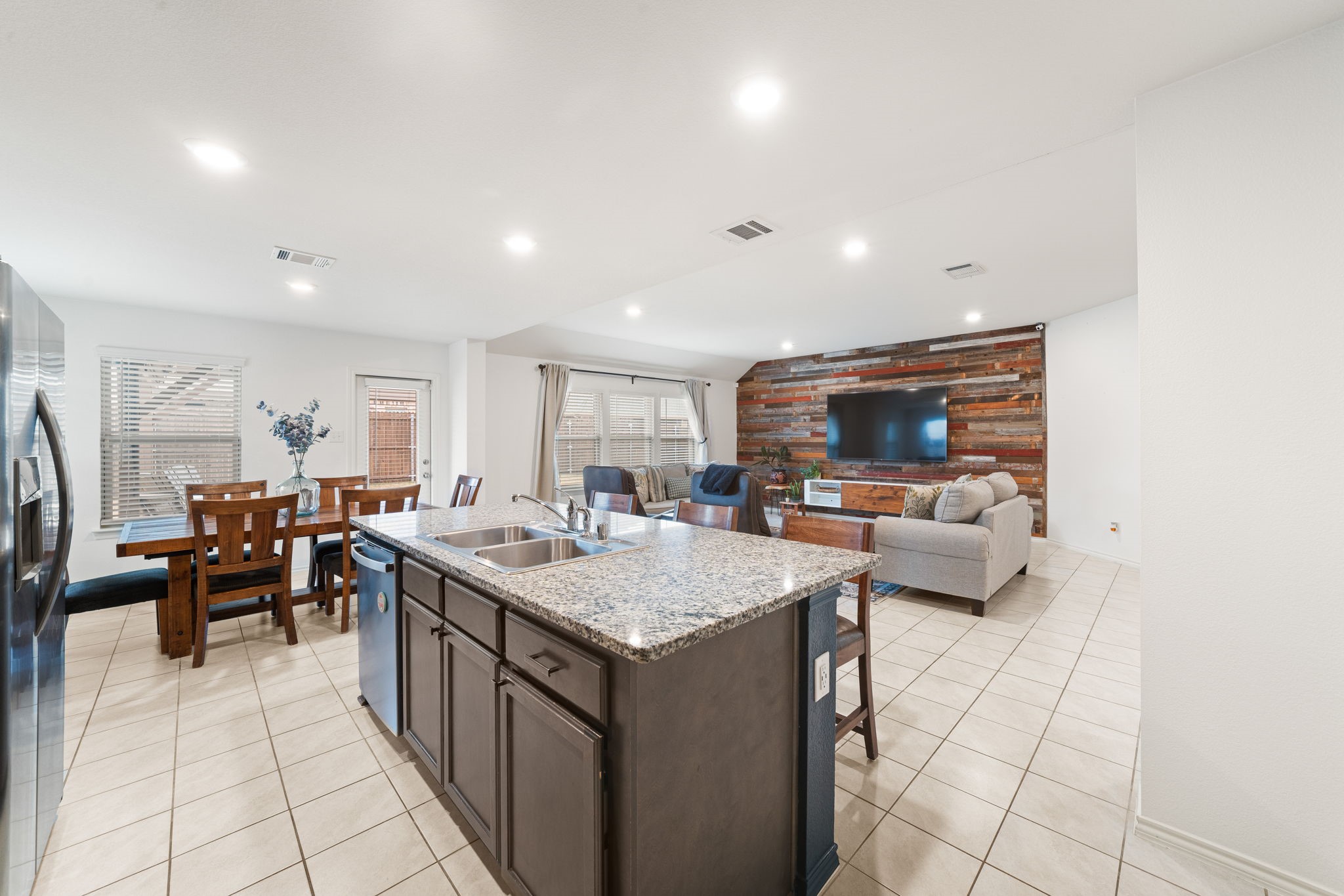 1536 Owen Way
