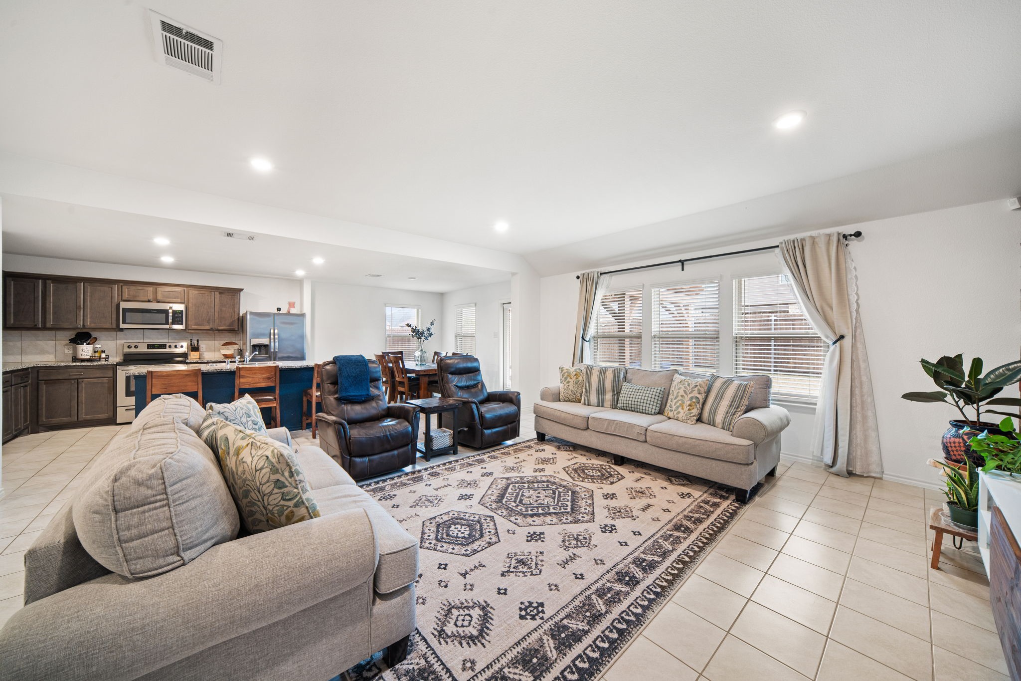 1536 Owen Way