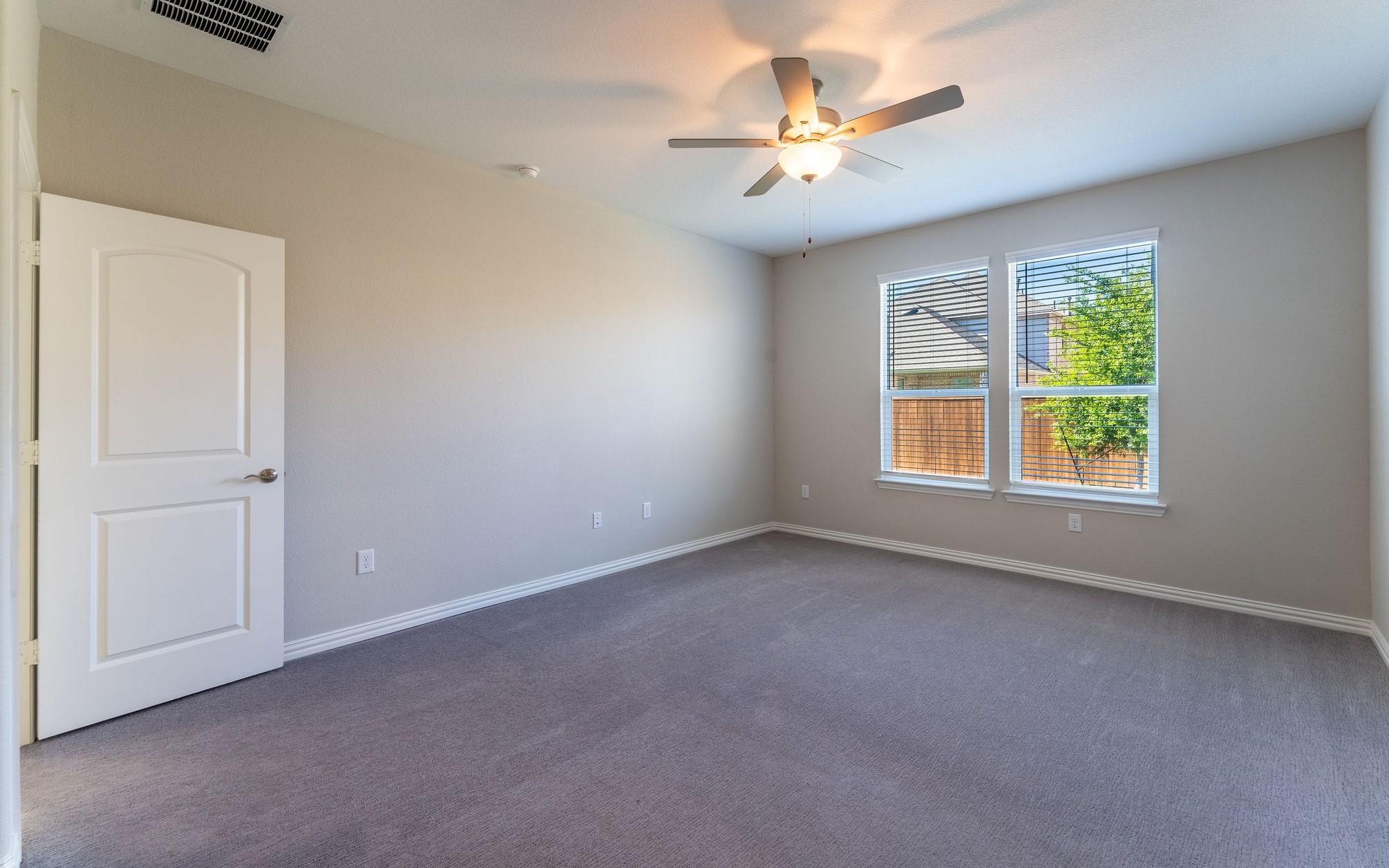 2020 Robert Street
