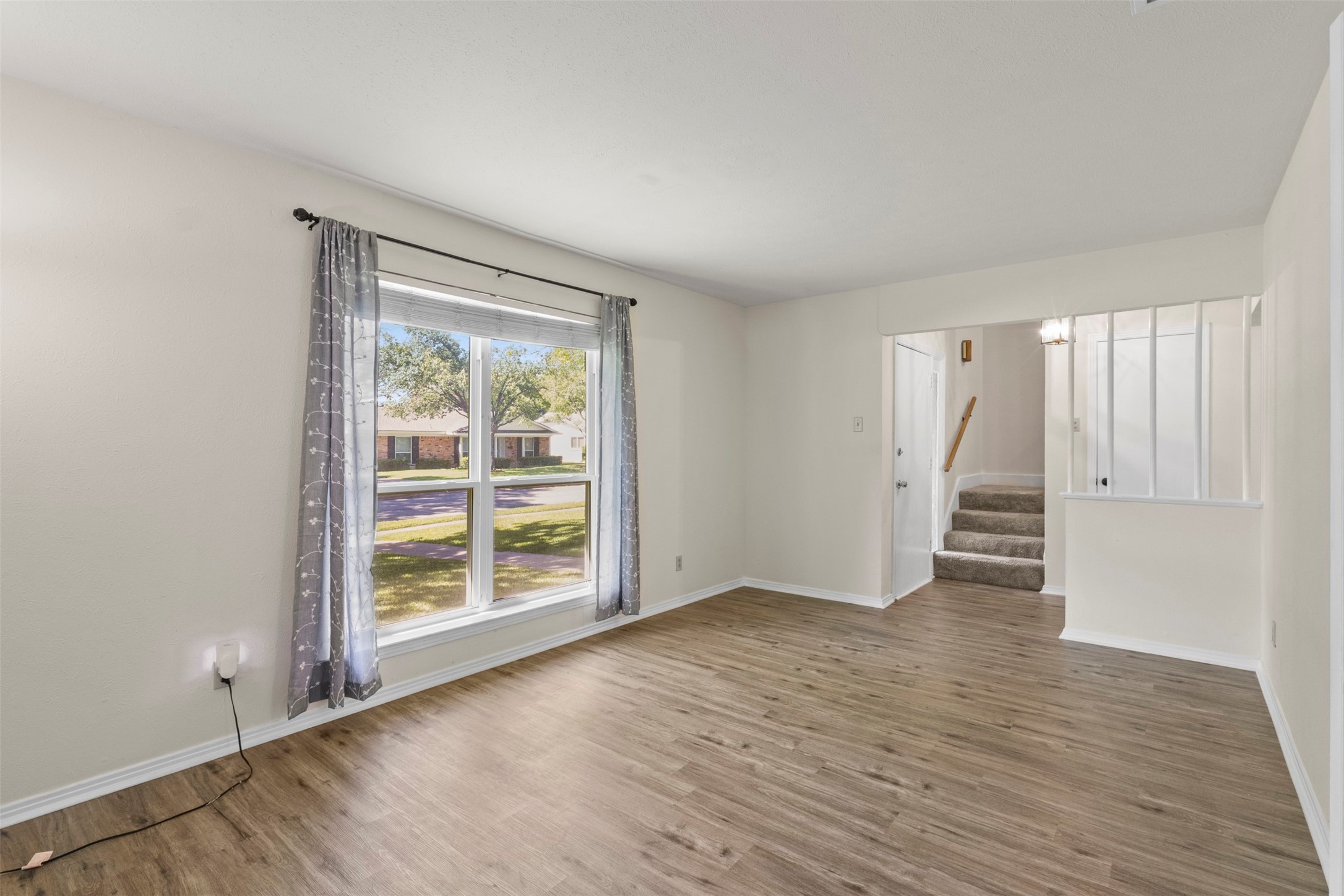 738 Kingswood Avenue