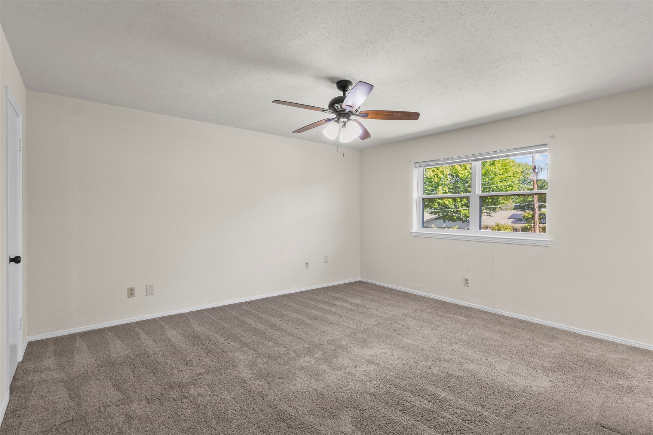 738 Kingswood Avenue