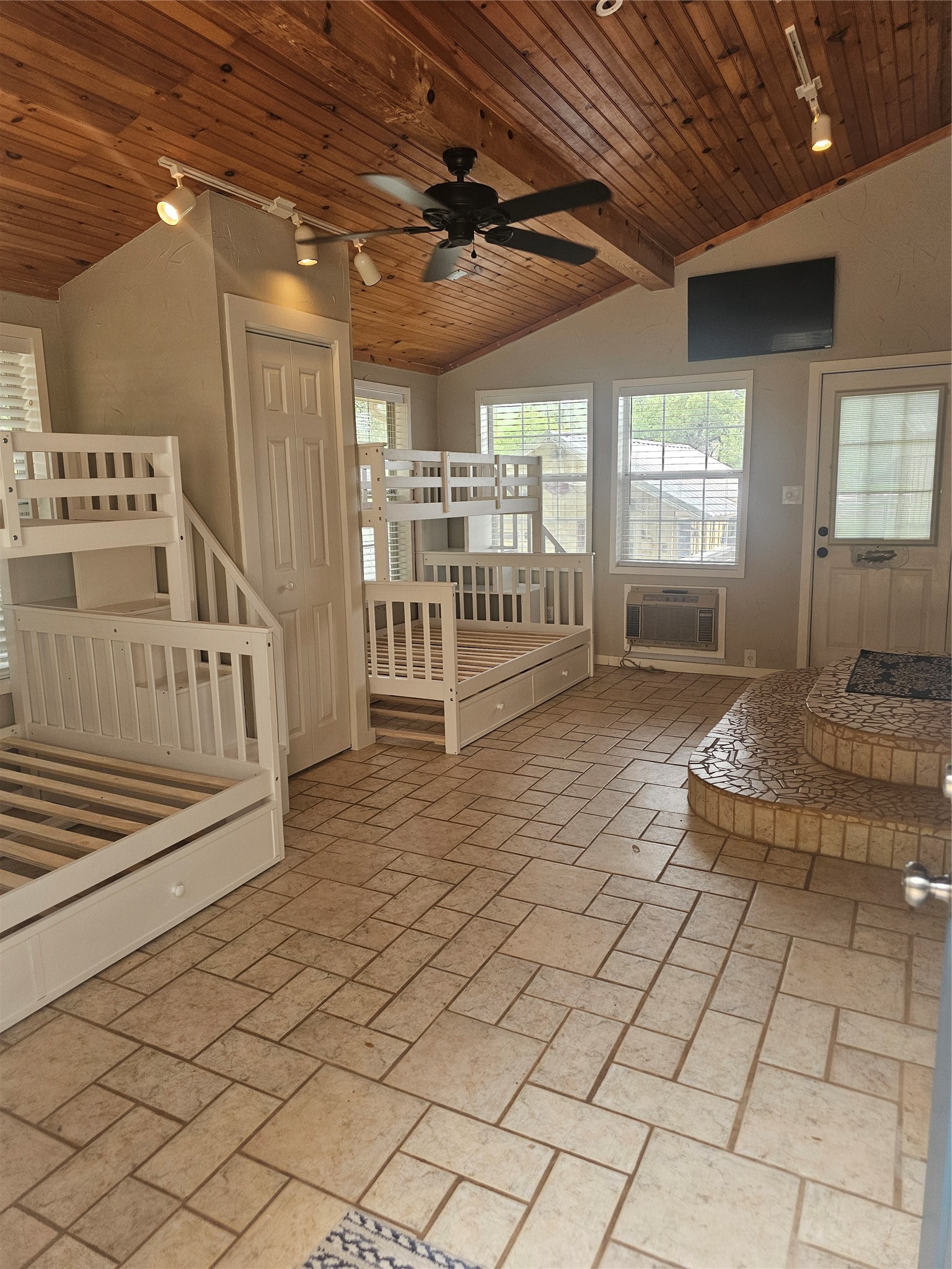 3814 Pawnee Court