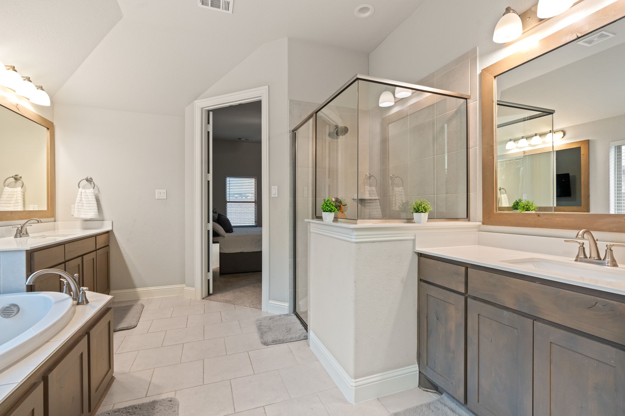 225 Lariat Trail