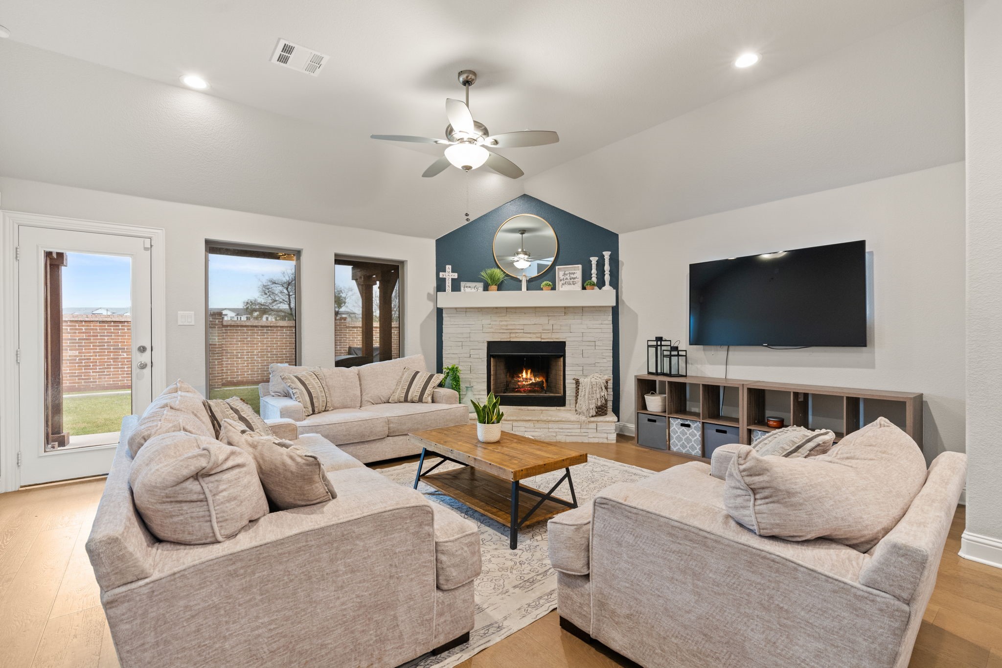 225 Lariat Trail