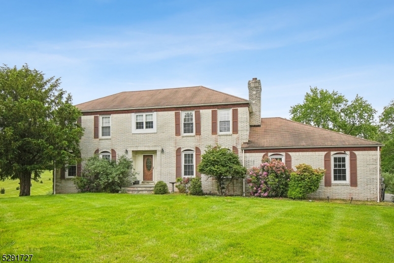 23 Spy Ln
