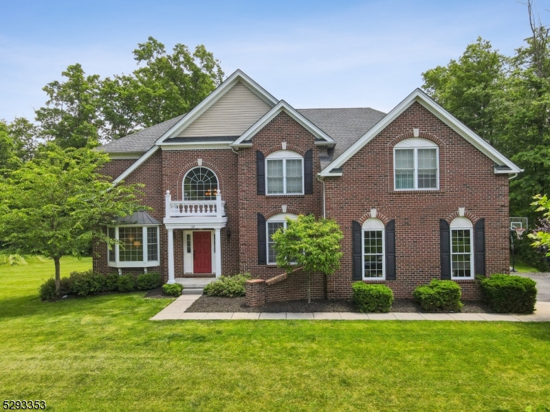 10 Tiffany Dr