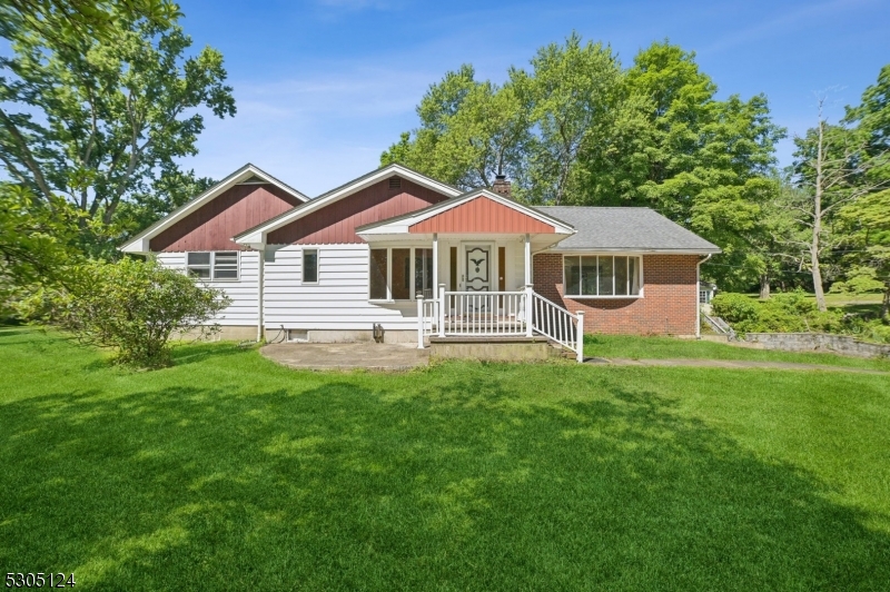 220 Sidney Rd