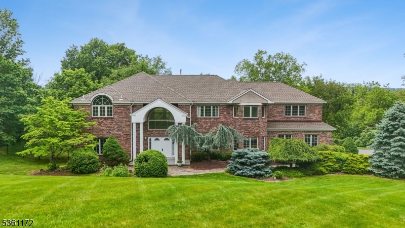 14 Blue Cliff Dr