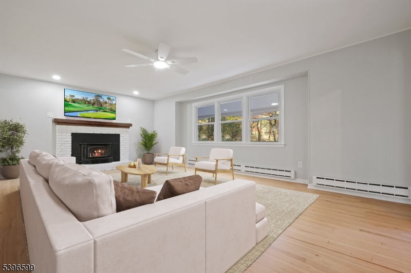 5 Weatherhill Rd