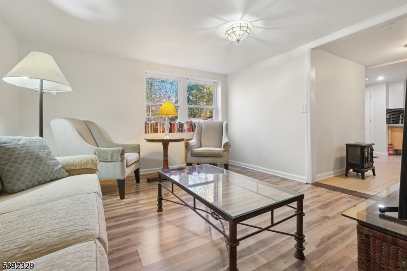 5 Weatherhill Rd