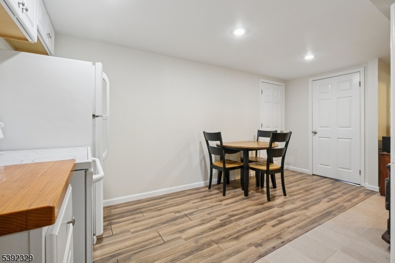 5 Weatherhill Rd