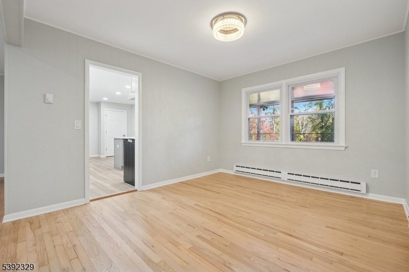 5 Weatherhill Rd
