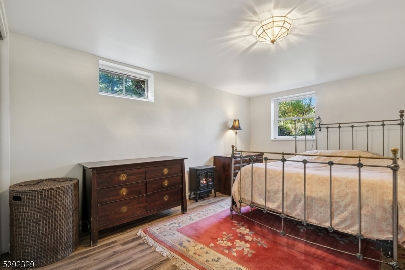 5 Weatherhill Rd
