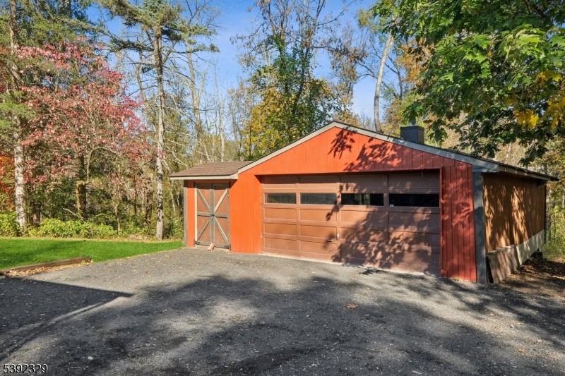 5 Weatherhill Rd
